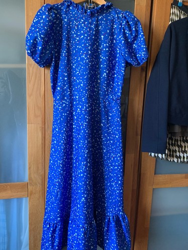 Feminin geschnitten kleid - feminin,